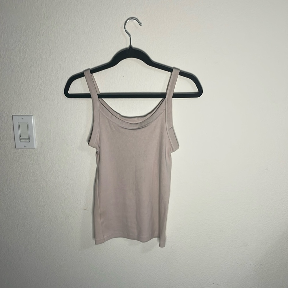 Cream tank for working out